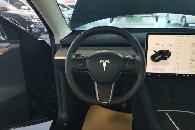 Used Tesla Model Y 2022 Rear-Wheel-Drive Version
