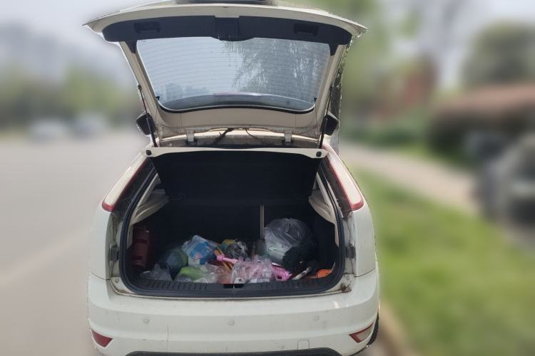 Used Ford Focus 2013 Hatchback Classic 1.8L Manual Fashion Edition Trunk