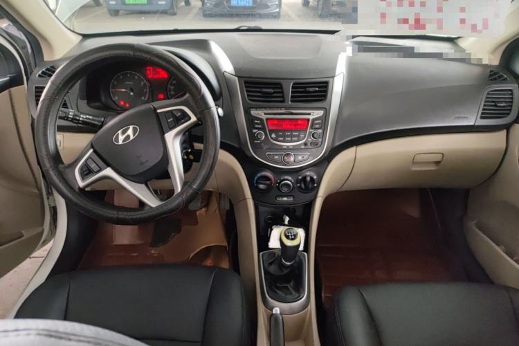 Used Hyundai Verna (older generation) 2014 1.4L Manual Smart GLS Trim