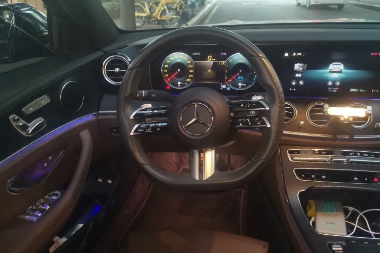 Used Mercedes-Benz E-Class New Energy 2022 Restyled E 350 e L Plug-in Hybrid Sports Sedan Steering Wheel