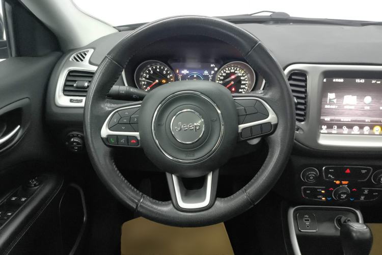 Used Jeep Compass 2017 200T Automatic Family Edition
