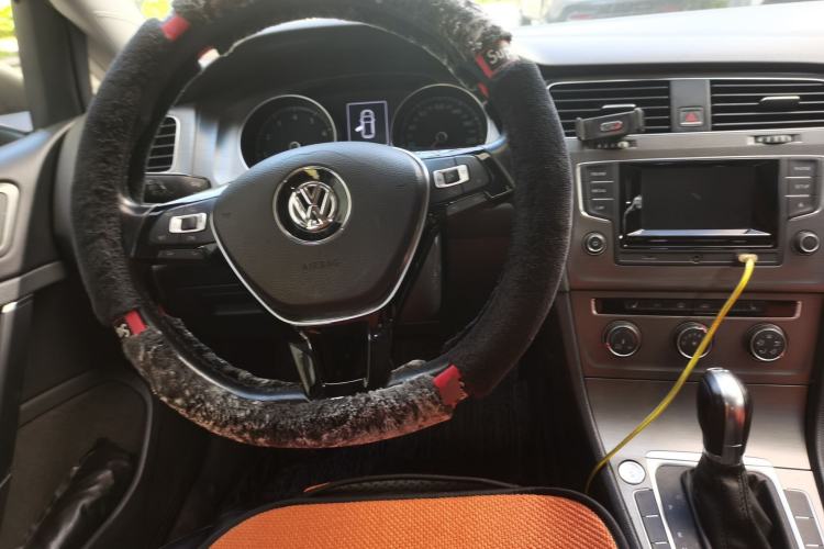 Used Volkswagen Golf 2016 230TSI Automatic Luxury Version Steering Wheel