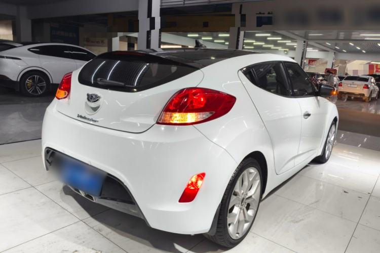 Used Hyundai Veloster 2011 1.6L Automatic Luxury Edition Rear Right 45 Deg