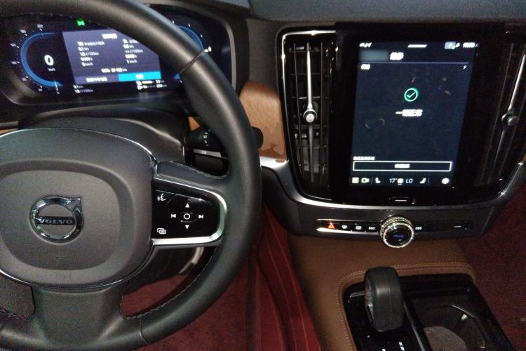 Used Volvo S90 New Energy 2023 T8 Plug-in Hybrid All-Wheel Drive Long-Range Zhiyi Luxury Edition Center Console