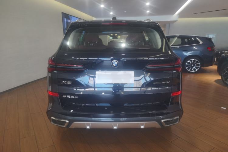 Used BMW X5 2023 xDrive 30Li Luxury M Sport Package