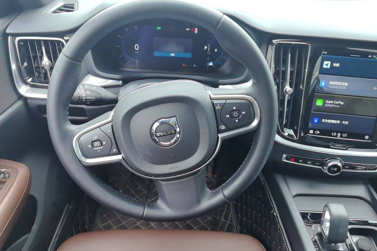 Used Volvo S60 2024 B4 Zhiyi Luxury Edition
