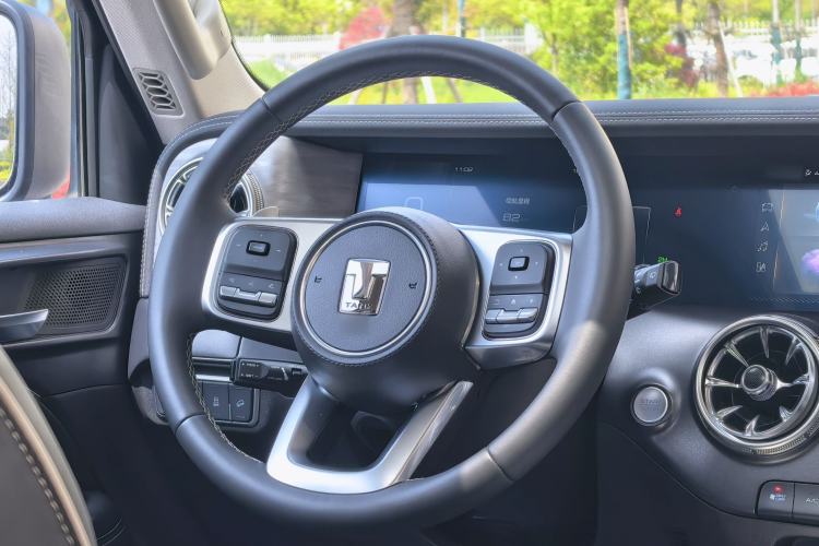 Used Tank 300 2023 Off-Road Edition 2.0T Challenger Interior 9