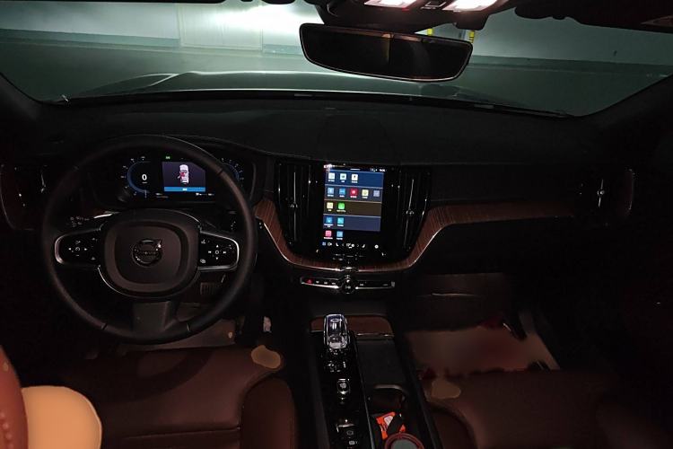 Used Volvo XC60 2023 B5 4x4 Smart Luxury Edition
