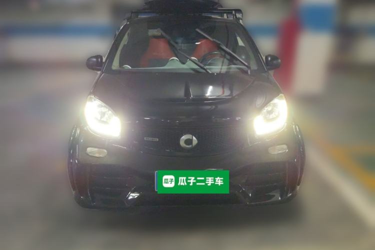 Used smart fortwo 2015 1.0L 52 kW hardtop Dynamic version
