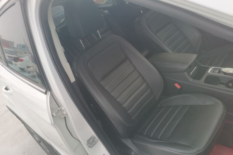 Used Ford Kuga 2019 EcoBoost 180 Two-Wheel-Drive Titanium Plus Model China VI Standard
