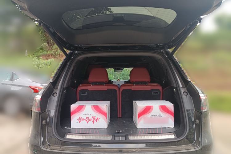 Used Hima AITO M8 2025 Model, Pure Electric Max+ Five-Seat All-Wheel-Drive Version Trunk