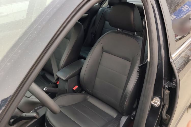 Used Volkswagen Lavida 2013 Restyled Classic 1.6L Automatic Comfort Edition
