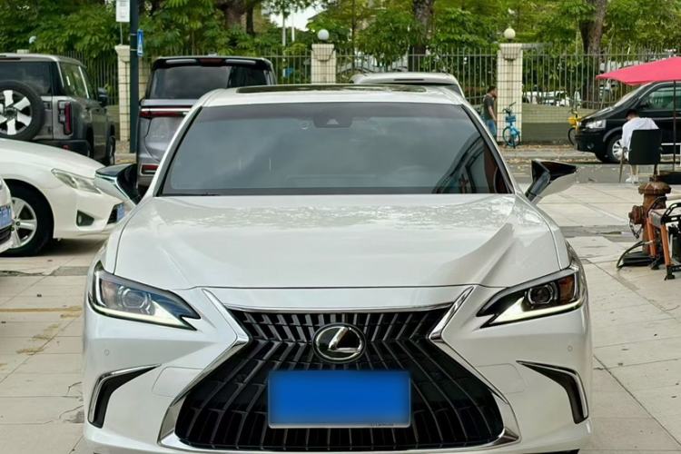 Used Lexus ES 2023 200 Excellence Edition Exterior 4