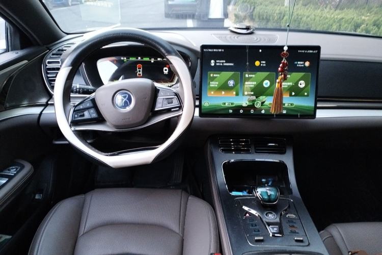 Used BYD Han 2021 EV Standard Range Luxury Model Center Console