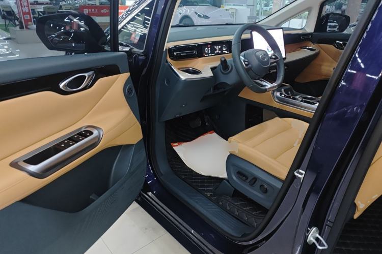 Used GAC Trumpchi E8 New Energy 2024 150km MAX Driver Seat