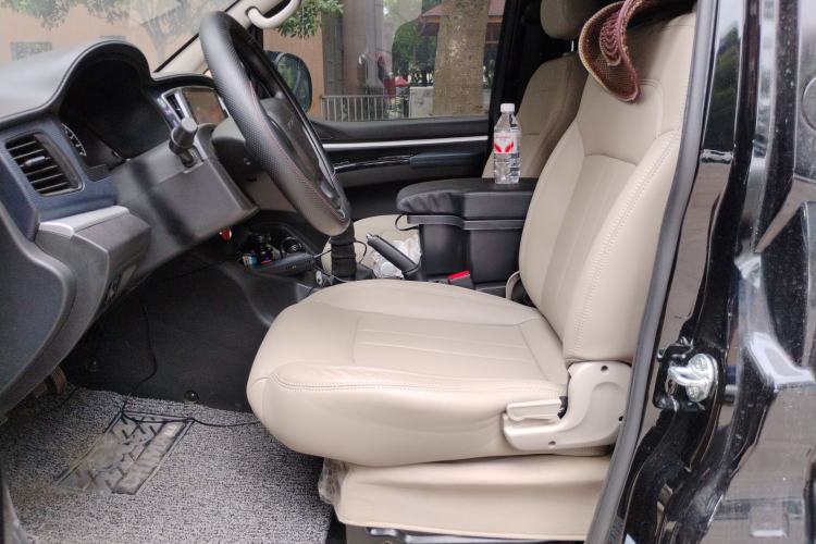 Used FORTHING Lingzhi 2019 M5L 1.6L 7-Seater Base Model China VI Standard
