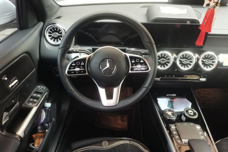 Used Mercedes-Benz GLB 2023 GLB 220 Sport Edition Steering Wheel