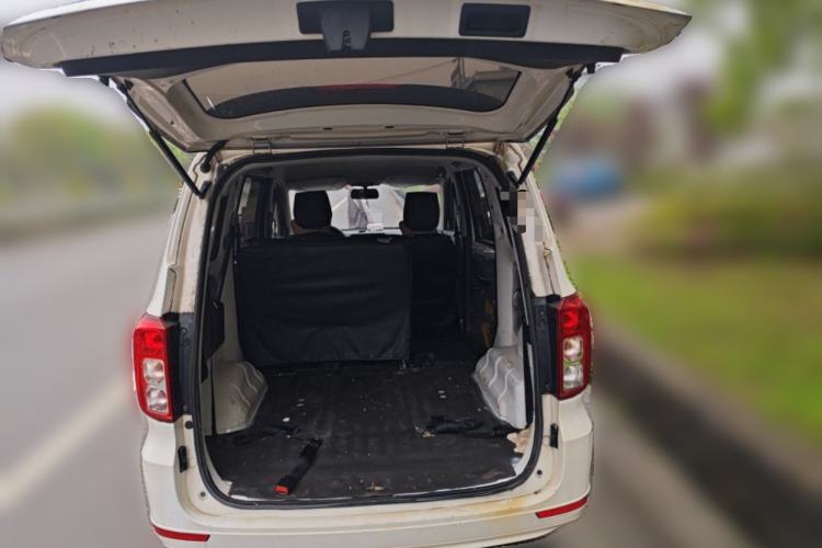 Used Wuling Hongguang 2019 1.5L S Basic Version China VI Standard LAR
