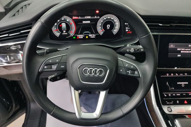 Used Audi Q7 2021 55 TFSI quattro S line Sport model
