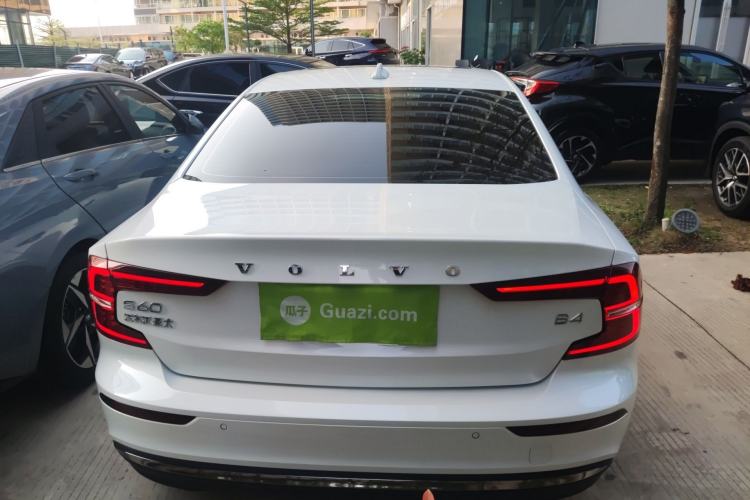 Used Volvo S60 2025 B4 Zhiyuan Luxury Edition
