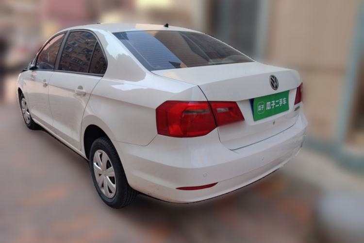 Used Volkswagen Jetta 2013 1.6L Manual Fashion Edition Rear Left 45 Deg