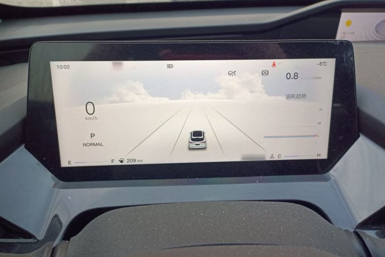 Used Oshan Z6 2022 Blue Whale 1.5T DCT Smart Navigation Model
