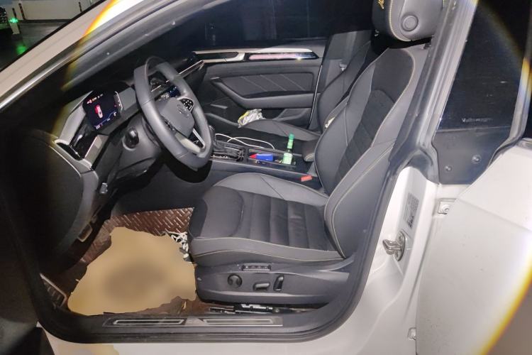 Used Volkswagen FAW-Volkswagen CC 2023 380TSI Striking Edition Left Front Seat