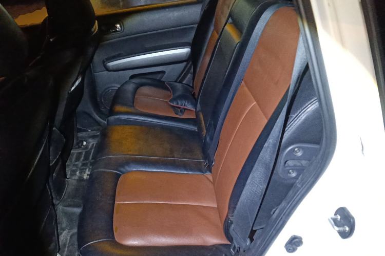 Used Dongfeng Fengdu MX6 2015 2.0L Manual Two-Wheel Drive Navigation Edition
