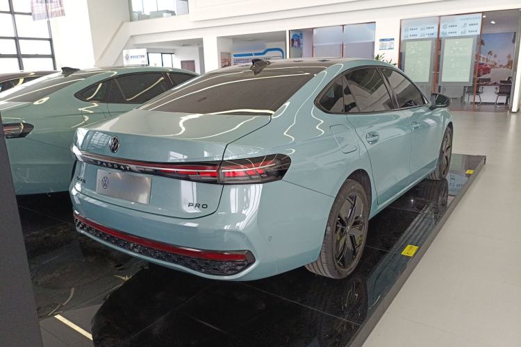 Used Volkswagen Passat 2025 Pro 380TSI Starry Dragon Luxury Edition
