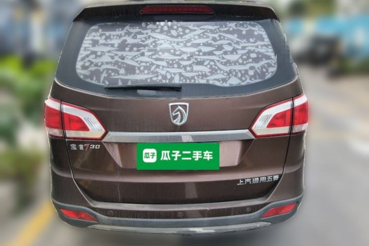 Used Baojun 730 2014 1.5L manual Comfort version 7 seats Rear