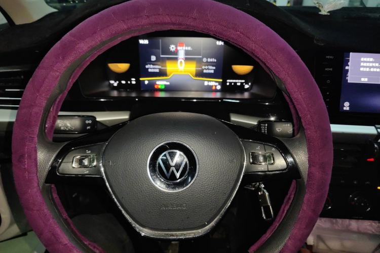 Used Volkswagen Lavida 2022 1.5L Automatic Comfort Edition Steering Wheel