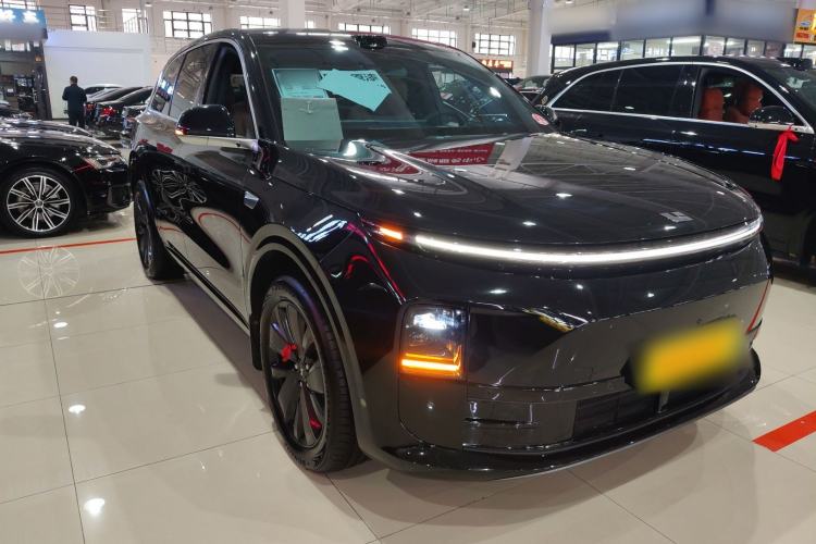 Used Li Auto L6 2025 Pro Smart Refresh Edition Front Right 45 Deg