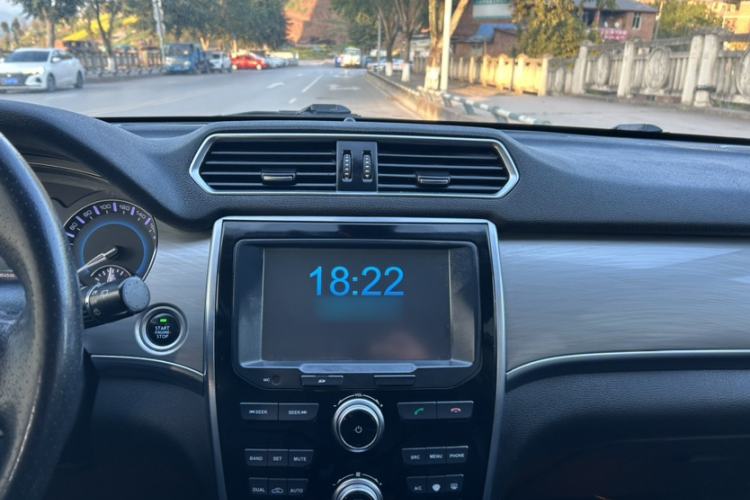 Used Haval H2 2018 Red-Label 1.5T Manual Two-Wheel Drive Luxury Model