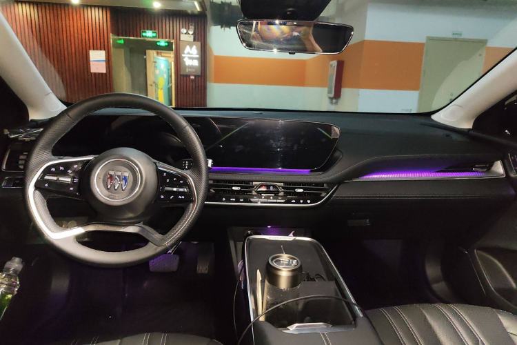 Used Buick LaCrosse 2024 Avia Edition Center Console