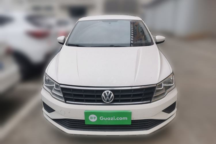 Used Volkswagen Jetta 2017 1.5L Manual Fashion Edition Front