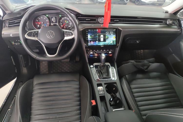 Used Volkswagen Magotan 2020 330TSI DSG Leading Model Center Console