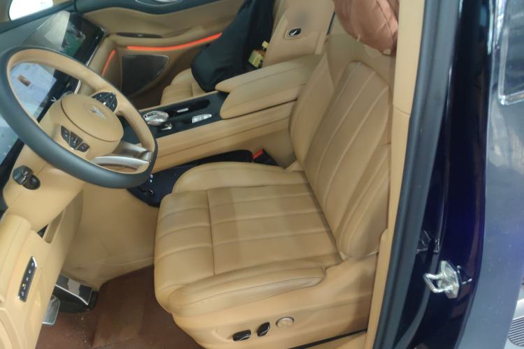 Used VOYAH Dream 2024 PHEV Extended-Range Premium Edition
