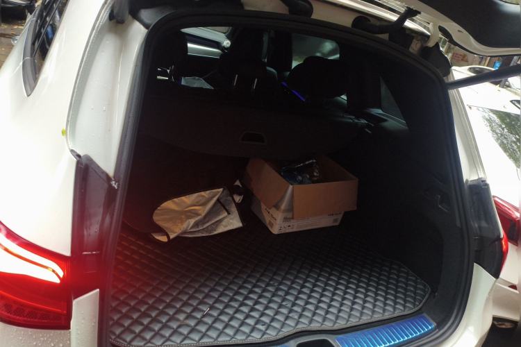 Used Mercedes-Benz GLC 2023 GLC 260 L 4MATIC Dynamic Edition 5-seater