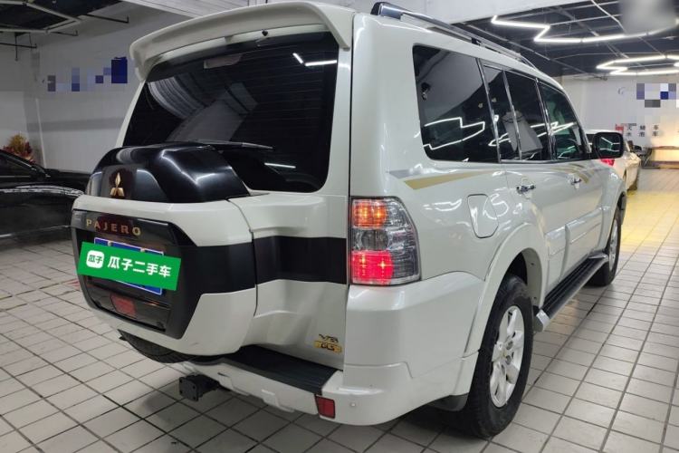 Used Mitsubishi Pajero 2018 3.0L Automatic Standard Edition
