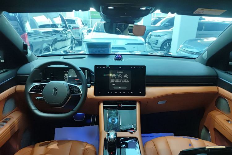 Used Hima AITO M7 2024 1.5T Intelligent Drive Rear-Drive Ultra Version 5 Seats Interior 2