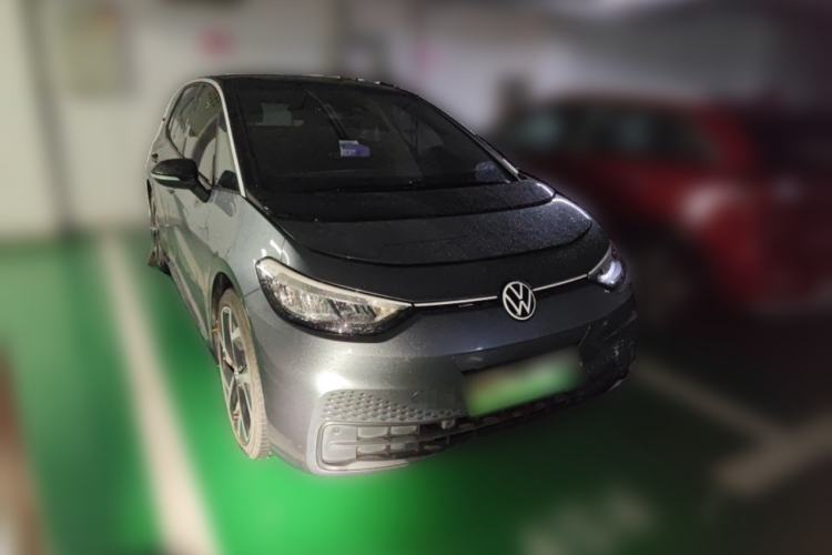 Used Volkswagen ID.3 2024 Pure & Smart Edition Front Right 45 Deg