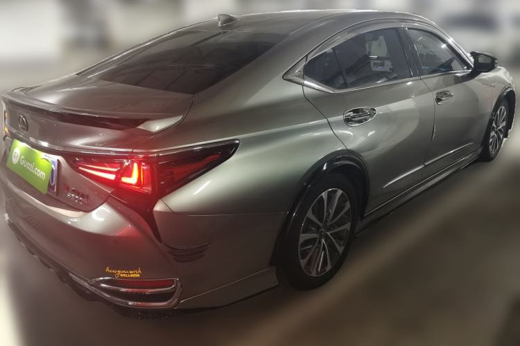 Used Lexus ES 2022 300h Excellence Edition