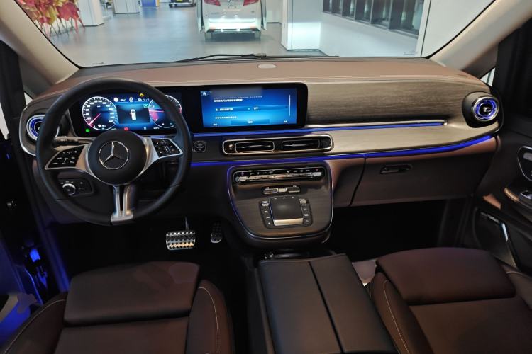 Used Mercedes-Benz V-Class 2024 V 300 L Long Wheelbase Prestige Edition Center Console