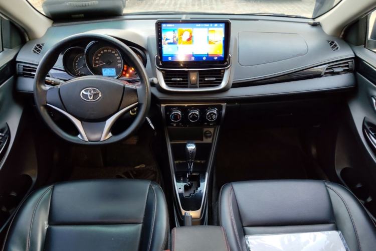 Used Toyota YARiS L Zhi Xuan 2020 X-Trail X 1.5L CVT Luxury Edition Center Console