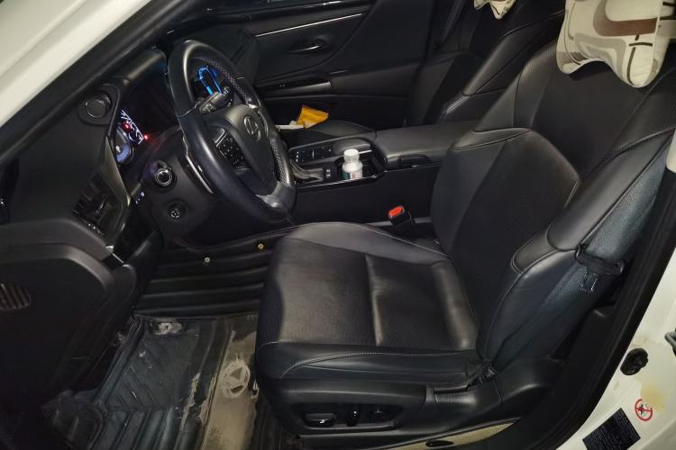 Used Lexus ES 2018 300h Premier Edition China V Standard
