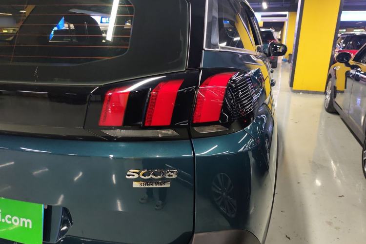 Used Peugeot 5008 2017 380THP 7-Seater Elite Edition
