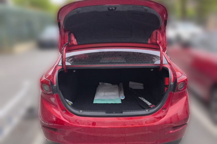 Used Mazda 3 Axela 2017 Sedan 1.5L Automatic Luxury Model Emission Standard China V
