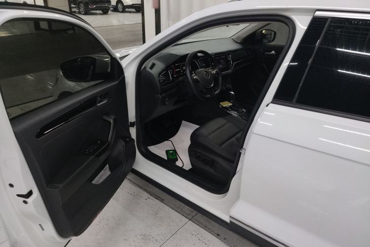 Used Volkswagen T-ROC 2021 280TSI DSG Two-Wheel Drive Comfort Connect Edition Driver Seat