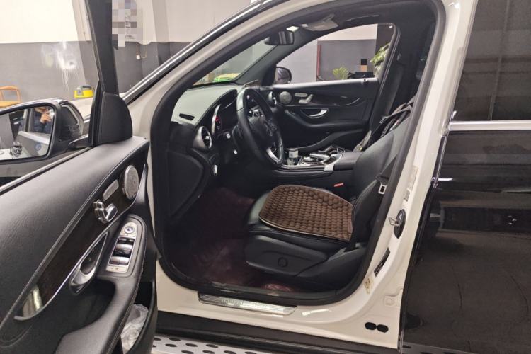 Used Mercedes-Benz GLC 2016 GLC 260 4MATIC Luxury Model Left Front Seat