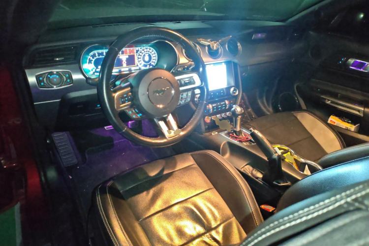 Used Ford Mustang 2018 2.3L EcoBoost Center Console